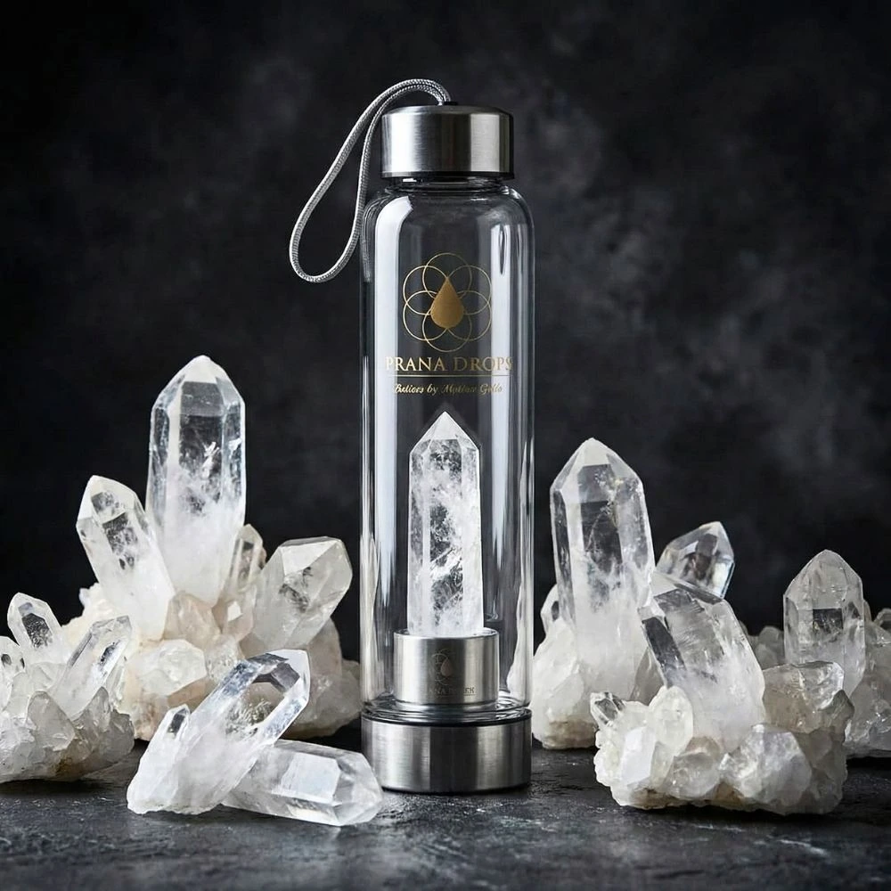 Prana Drops hegyikristályos kulacs edzett üvegből és rozsdamentes acél elemekkel, valódi hegyikristály klaszterek között